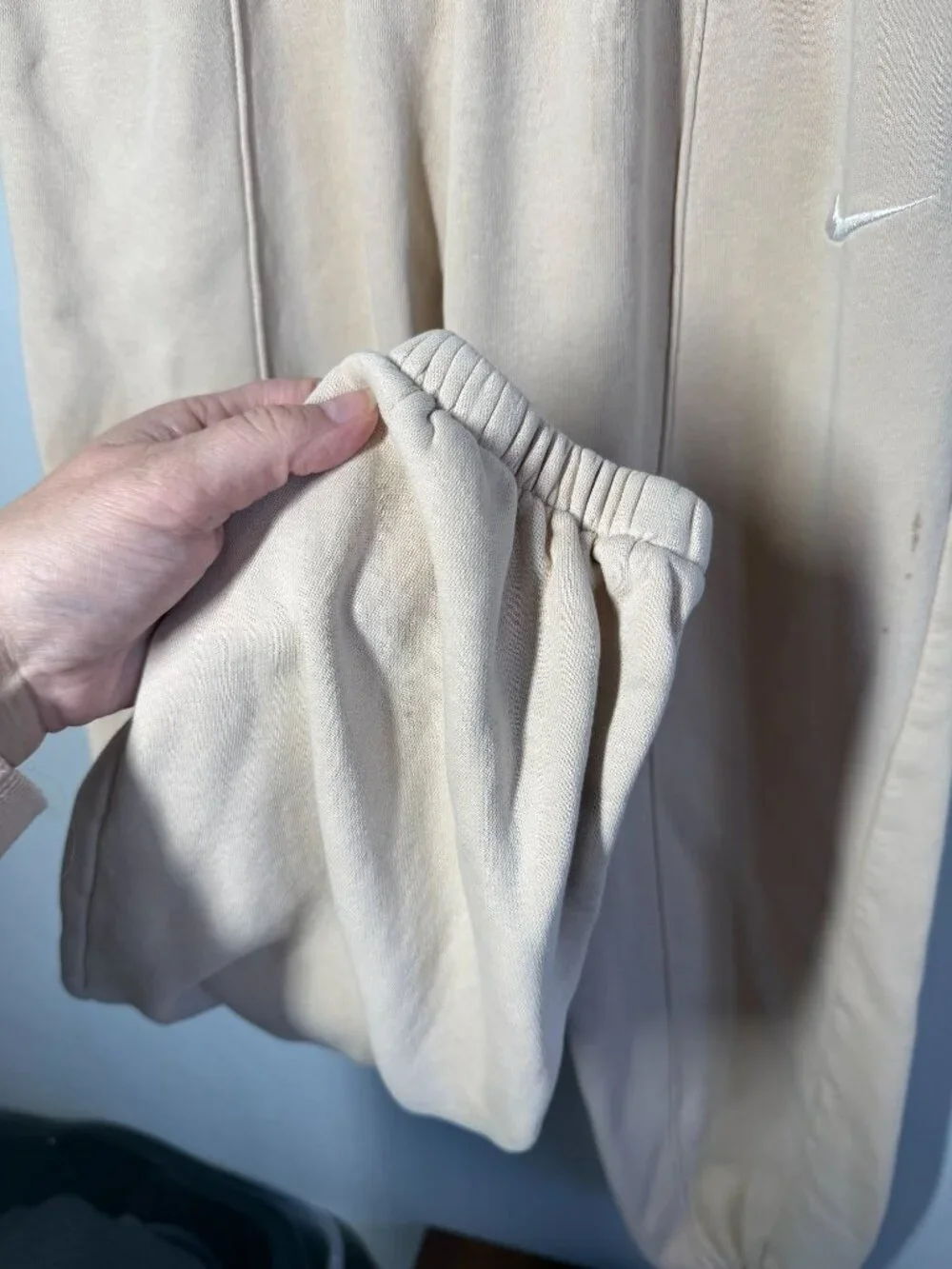 Nike Womens Small Beige Sweatpant Joggers Lounge Athleisure Casual‎ Cozy Pockets